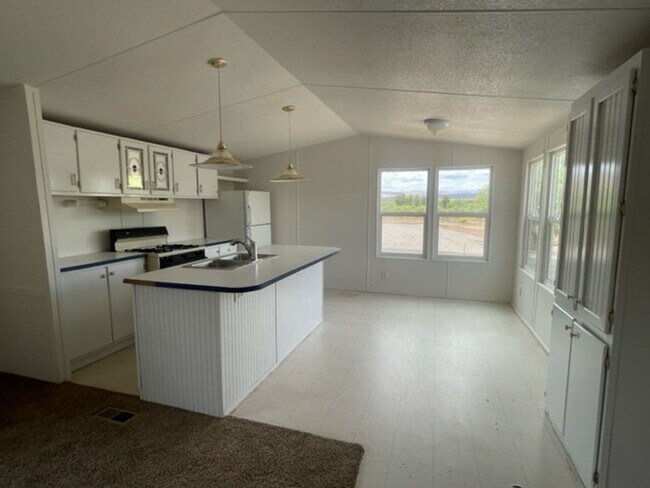 Foto del edificio - Price Reduction on this 2 Bedroom on Nice ...