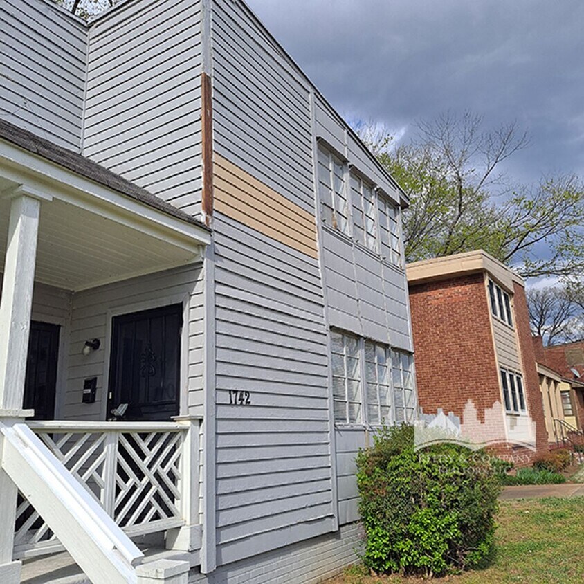 Foto principal - 1742 Brown Ave