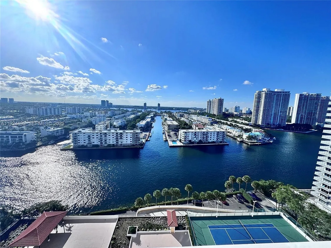 Photo - 290 174th St St (Sunny Isles Beach, FL)