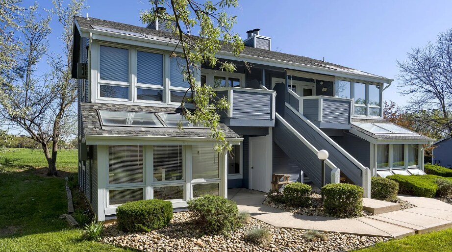 Foto principal - 3737 Landings Dr