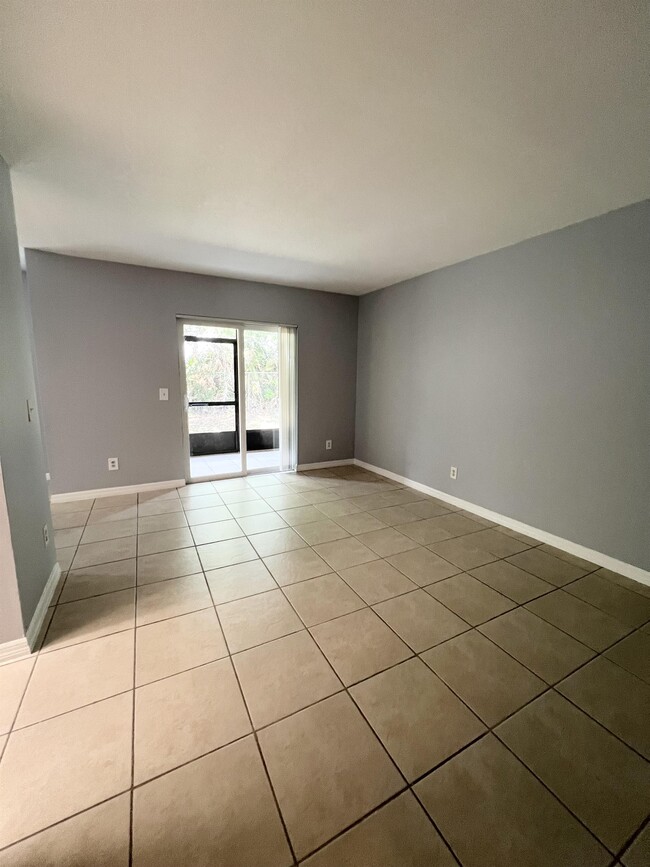 Building Photo - 9801 Turf Way