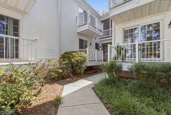 Foto del edificio - 125 Smithfield Ct