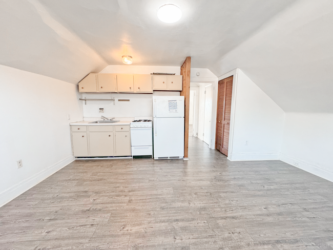 Building Photo - 5851 Nicholson St