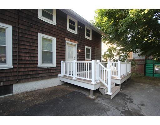 Primary Photo - 492 Newport Ave