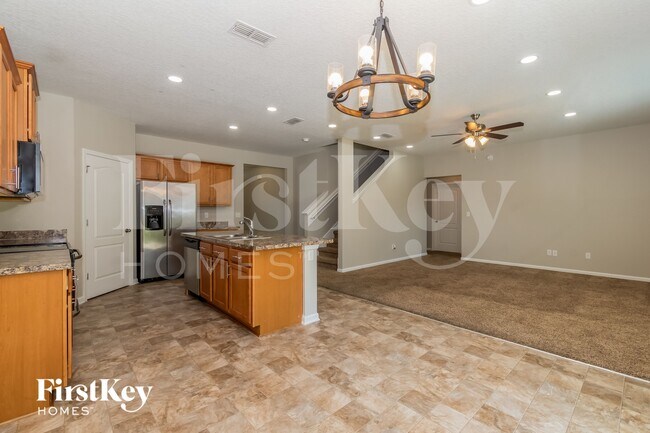 Foto del edificio - 8058 Brothers Walk Ln