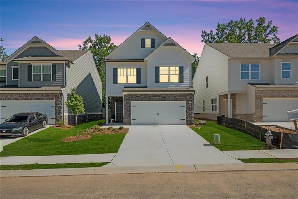 Foto principal - 8 Shelter Ln W