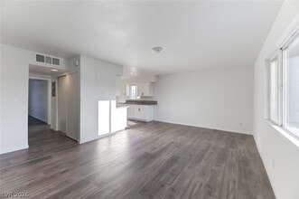 Building Photo - 29 Gold Bar Ct