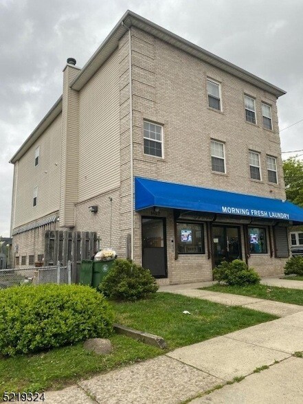 Foto del edificio - 1427 S Wood Ave