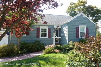 Building Photo - 27 Lakewood Rd