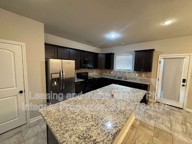 Foto del edificio - 406 Gray Birch Lp