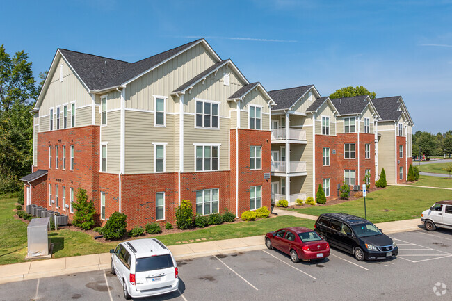 Building Photo - The Reserve at Regents Center