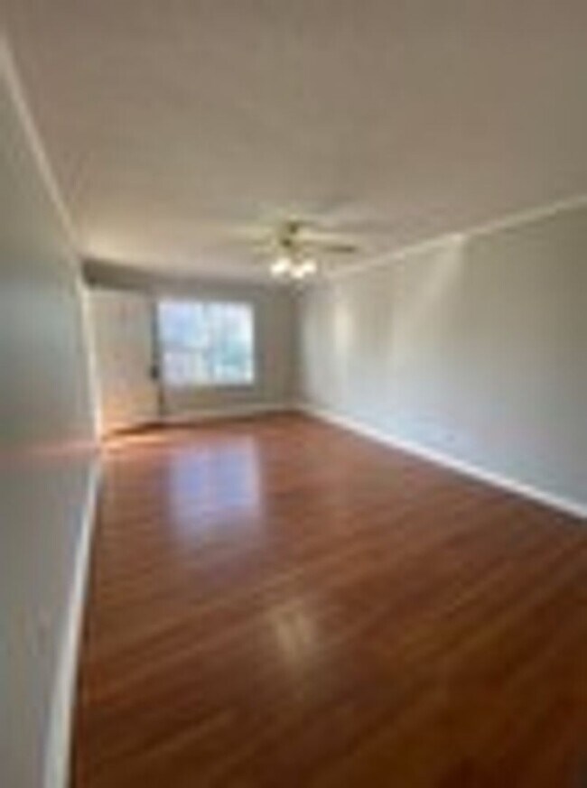 Foto del edificio - Updated 3BR Home Minutes from Fort Campbell – Fenced Yard & Deck