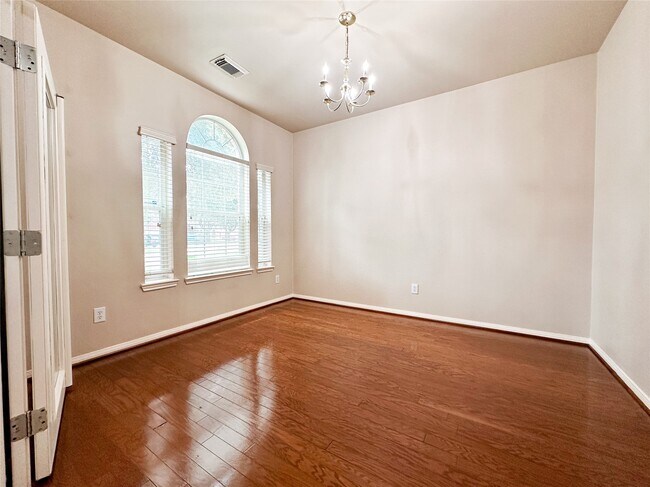 Foto del edificio - 11815 Champions Grove Ln