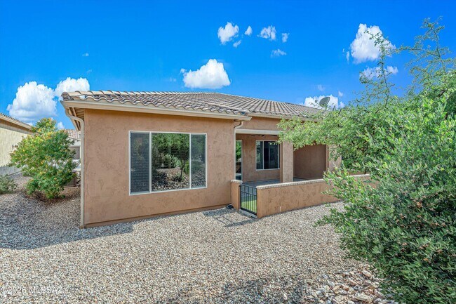 Foto del edificio - 61370 E Flint Dr
