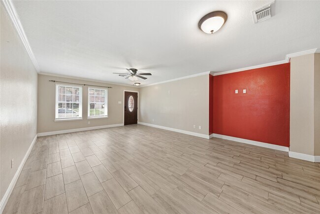 Foto del edificio - 13506 Spring Ct