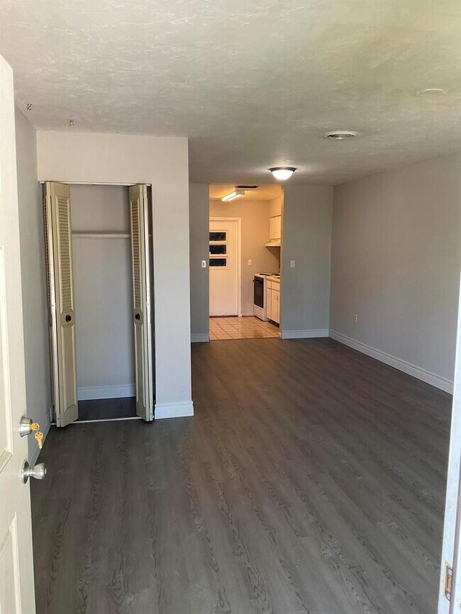 Foto del edificio - 4518 102nd St W