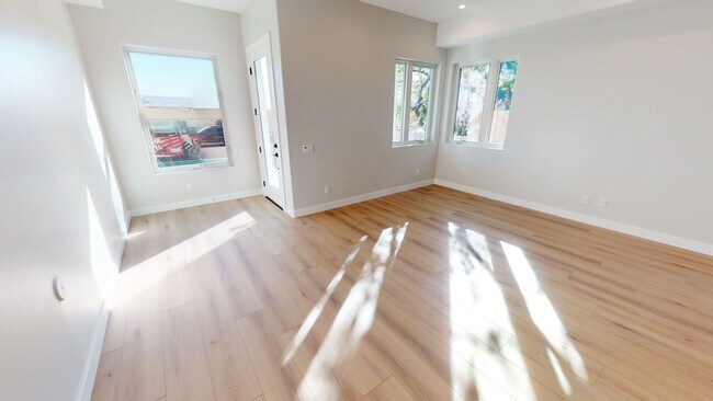 Foto del edificio - 212 Imperial Beach Blvd