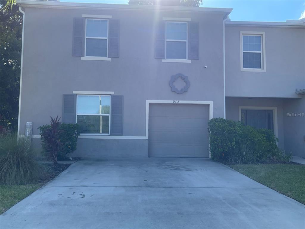Foto principal - 1608 Primo Ct
