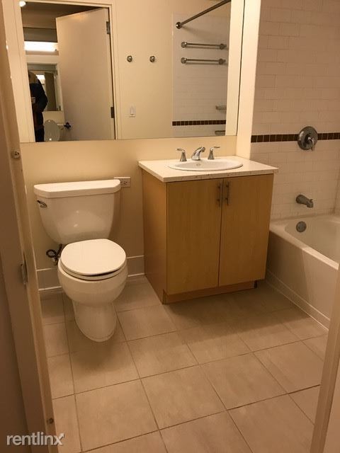 Foto del edificio - Studio, 1 bath  - 15350 89th Ave 809