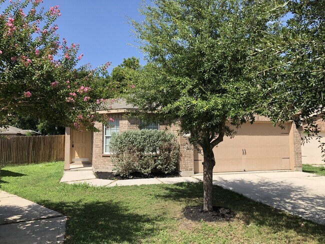 Photo - "Hard to Find" Roomy 1-story in Luckey Ran... House