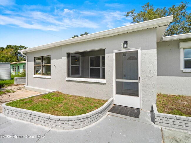 Foto del edificio - 1382 Lakewood Dr