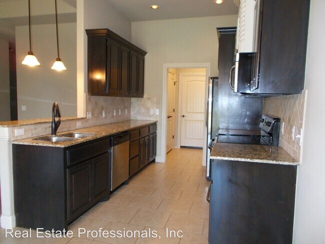 Foto del edificio - 4 br, 2 bath House - 2223 SW Oxford Dr.