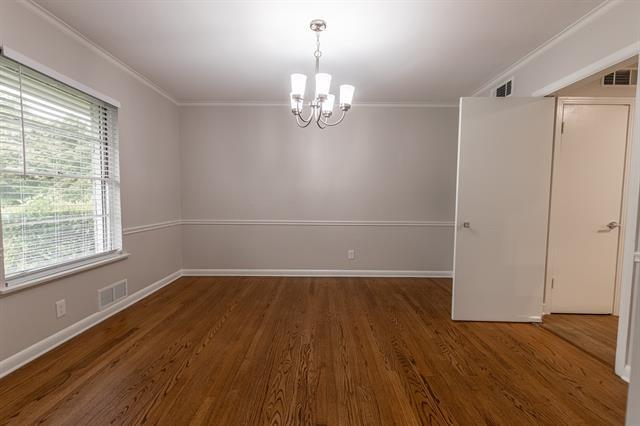 Foto del edificio - 5731 Berkshire Ln