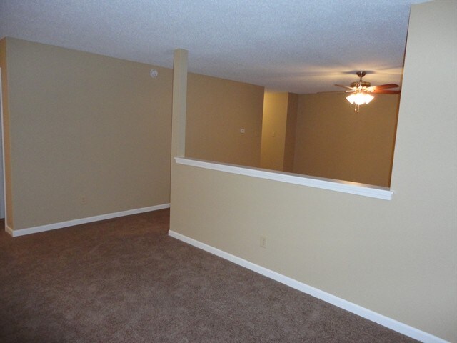 Building Photo - 7588 Hollow Reed Ct