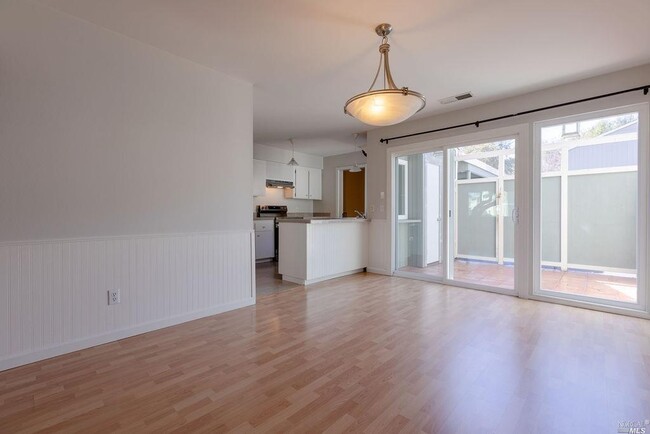 Building Photo - 106 Oliva Ct