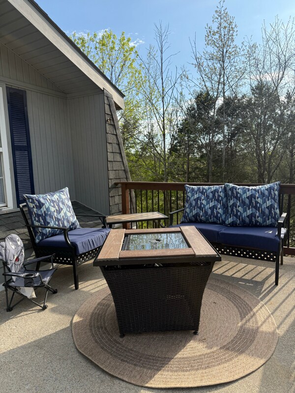 Building Photo - 704 Mystic View Rd