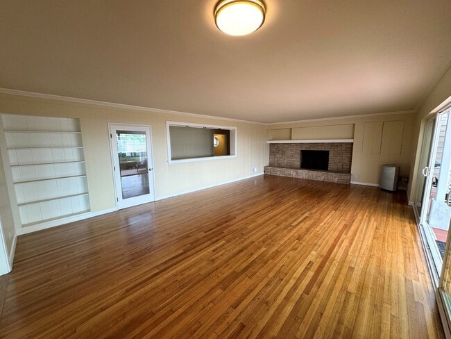 Building Photo - Hillside Ventura Home- Gorgeous Ocean View!!