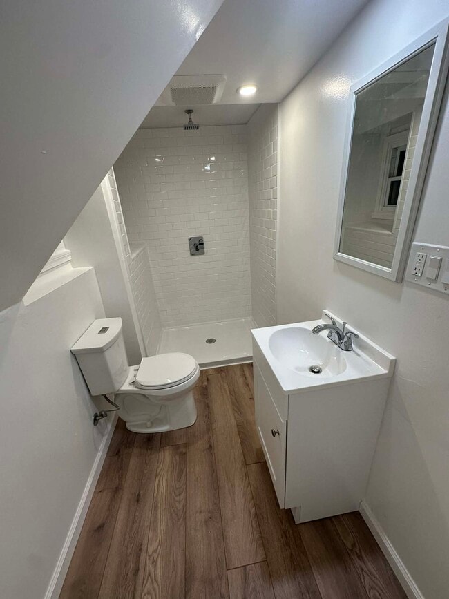 Foto del edificio - 478 S Main St