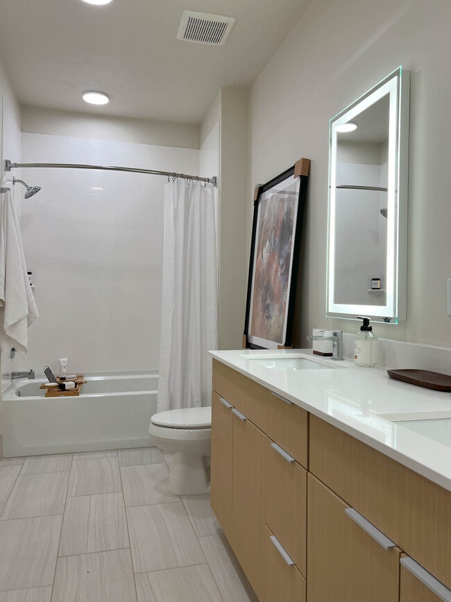 Modern Bathrooms - Grandeur Apartments