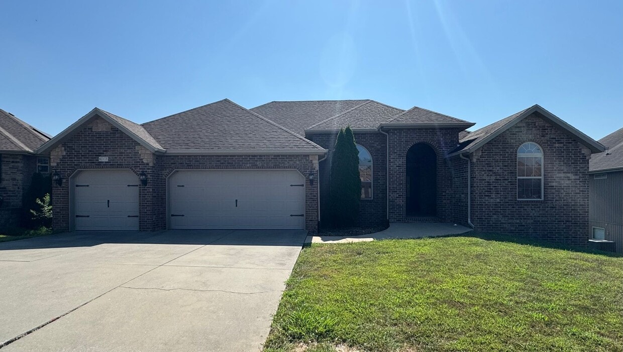 Primary Photo - 5 Bedroom | 3 Bathroom | 3 Car Garage | Wa...