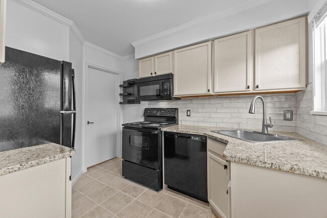 Foto del edificio - 3222 Coolidge Hwy