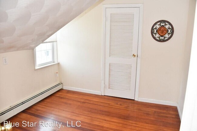 Building Photo - 3 br, 1.5 bath House - 9 Eva St.