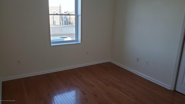 Foto del edificio - 646 Cookman Ave