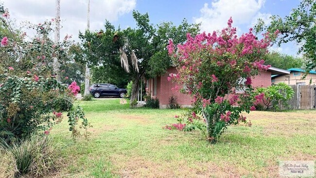 Foto del edificio - 1111 Rosemond Ct