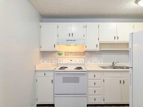 Building Photo - 1111 N Elm St