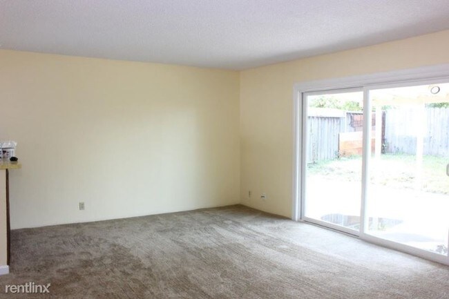 Building Photo - 3 br, 2 bath House - 1777 Hopkins Dr