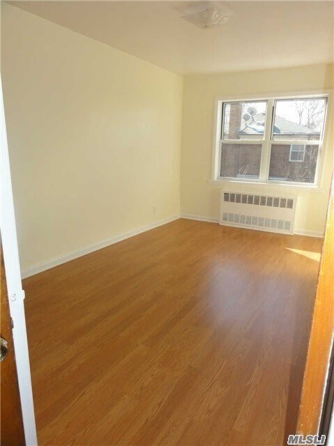 Foto del edificio - 61-06 217th St