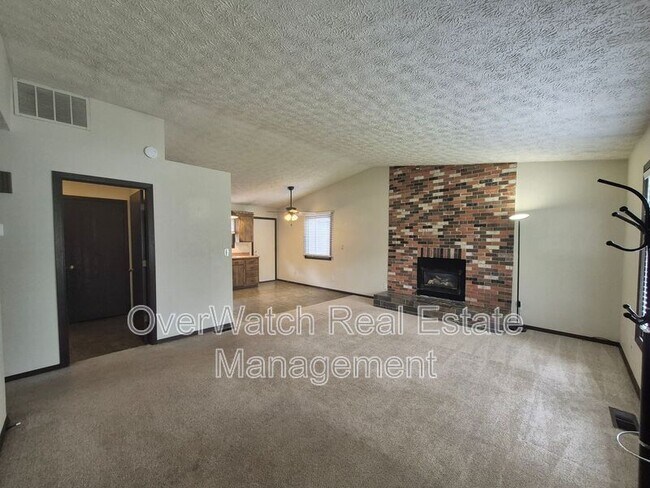 Foto del edificio - 12250 Mary Ave