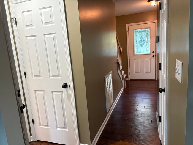 Foto del edificio - Knoxville 37923 - 3 bedroom, 2.5 bath home...