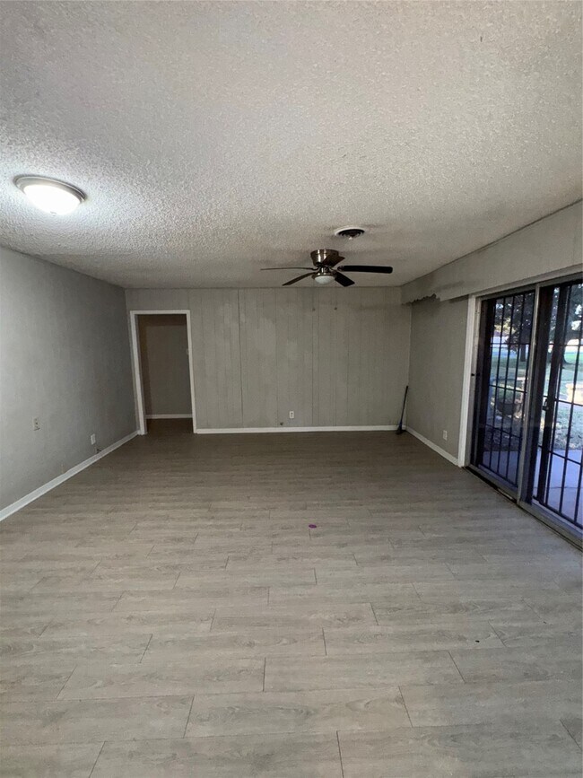 Foto del edificio - 5717 Woodrow St