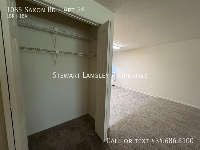 Building Photo - 1085 Saxon Rd