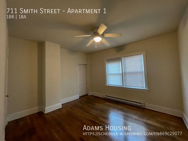 Building Photo - 711 Smith St