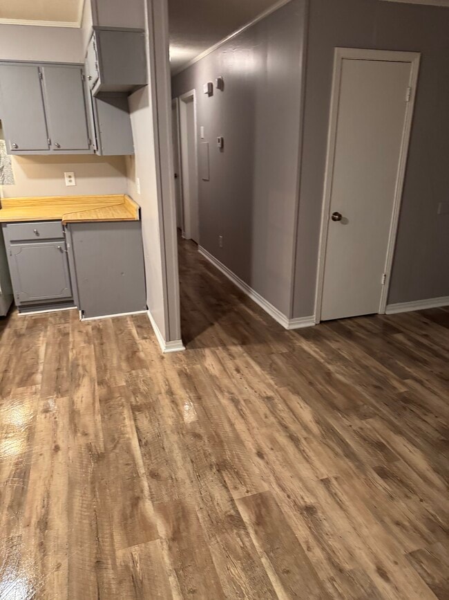 Foto del edificio - 3113 Beasley Dr