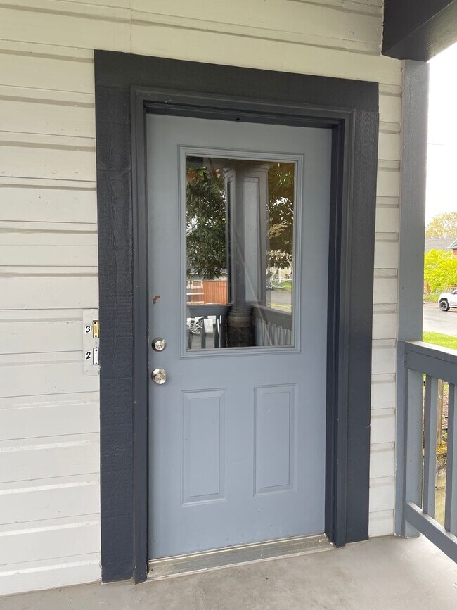 Foto del edificio - M1614 #1-3