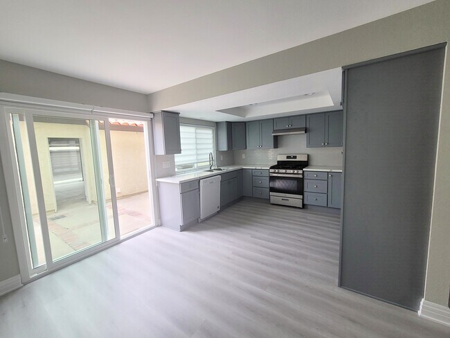 Cocina junto al patio - 532 San Marcos Rd