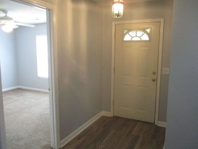Foto del edificio - Cute one level house in High Point-